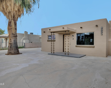 8931 Robert Drive - Photo Thumbnail 21