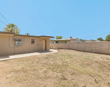 8931 Robert Drive - Photo Thumbnail 20