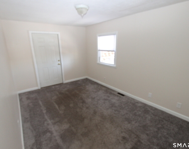 24 Brook Street - Photo Thumbnail 3
