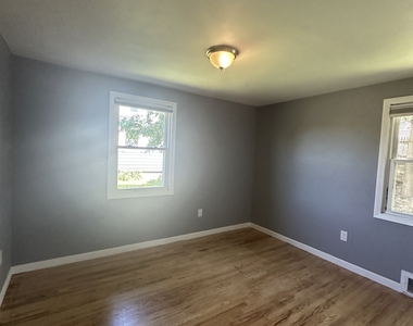 50 Hillcrest Avenue - Photo Thumbnail 11