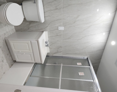248 West 35th Street - Photo Thumbnail 3