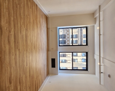 248 West 35th Street - Photo Thumbnail 1