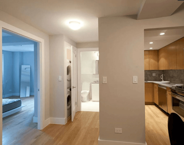 West 96th (West End Avenue and Riverside Drive) - Photo Thumbnail 1