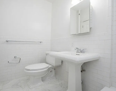 344 East 55th Street - Photo Thumbnail 3