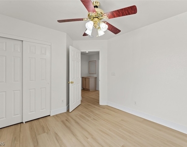 7660 Hope Valley Street - Photo Thumbnail 16