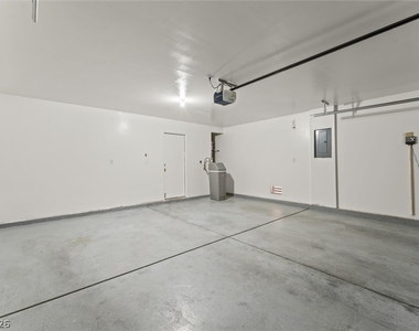 7660 Hope Valley Street - Photo Thumbnail 11