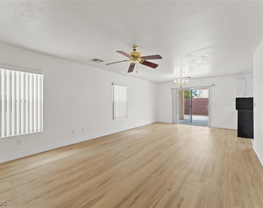 7660 Hope Valley Street - Photo Thumbnail 15