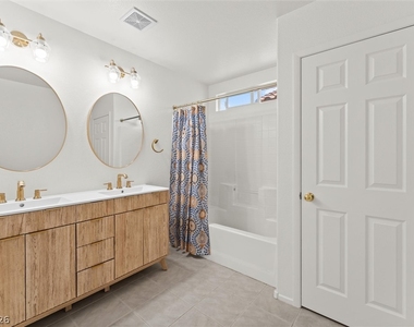 7660 Hope Valley Street - Photo Thumbnail 9