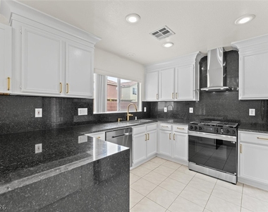 7660 Hope Valley Street - Photo Thumbnail 26