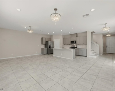 4061 Campeche Avenue - Photo Thumbnail 5