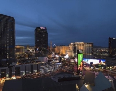 3722 Las Vegas Boulevard - Photo Thumbnail 22