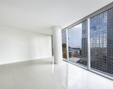3722 Las Vegas Boulevard - Photo Thumbnail 12