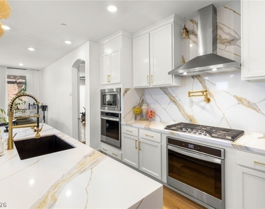 6 Sun Lily Lane - Photo Thumbnail 11