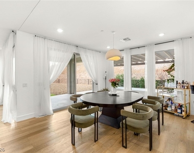 6 Sun Lily Lane - Photo Thumbnail 14