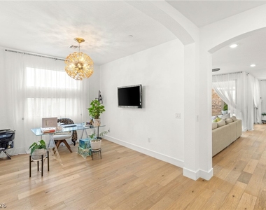 6 Sun Lily Lane - Photo Thumbnail 4