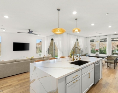 6 Sun Lily Lane - Photo Thumbnail 10