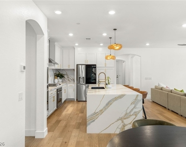 6 Sun Lily Lane - Photo Thumbnail 12