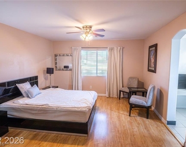 805 Old Mine Creek Lane - Photo Thumbnail 38