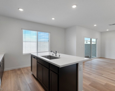 8328 Meridian Ridge Avenue - Photo Thumbnail 29