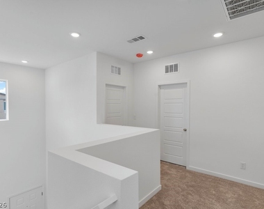 8328 Meridian Ridge Avenue - Photo Thumbnail 3