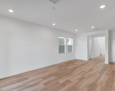 8328 Meridian Ridge Avenue - Photo Thumbnail 25