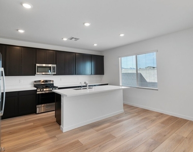 8328 Meridian Ridge Avenue - Photo Thumbnail 26