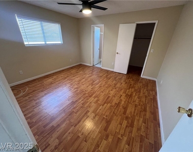 6430 Alomar Avenue - Photo Thumbnail 7