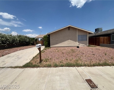 6430 Alomar Avenue - Photo Thumbnail 1