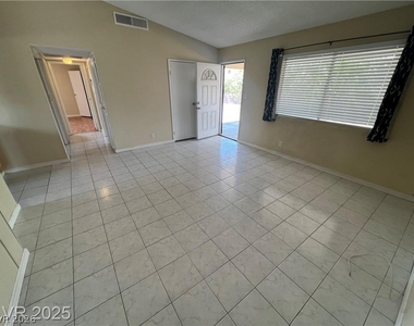 6430 Alomar Avenue - Photo Thumbnail 6