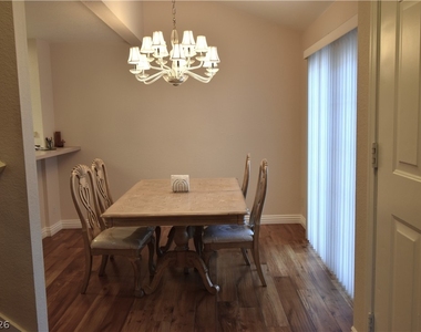 8064 Teresita Avenue - Photo Thumbnail 3
