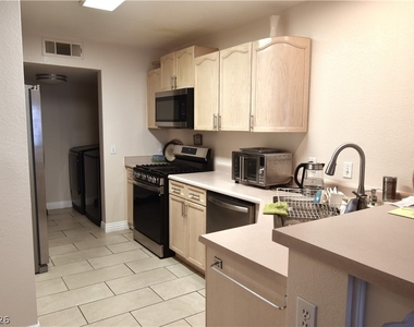 8064 Teresita Avenue - Photo Thumbnail 4