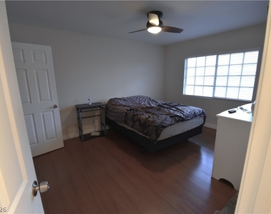 8064 Teresita Avenue - Photo Thumbnail 9