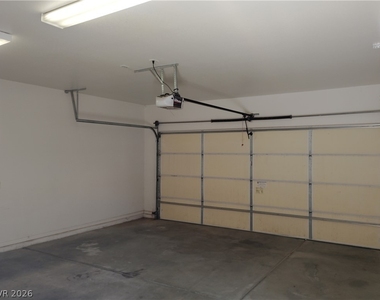 1420 E Pocahontas Avenue - Photo Thumbnail 17