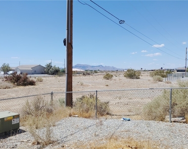 1420 E Pocahontas Avenue - Photo Thumbnail 21