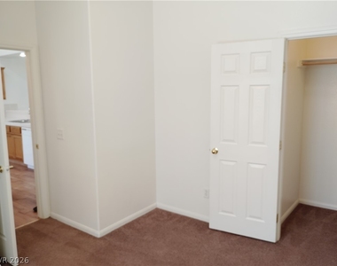1420 E Pocahontas Avenue - Photo Thumbnail 11