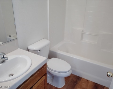 1420 E Pocahontas Avenue - Photo Thumbnail 13