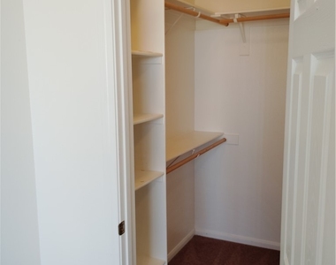 1420 E Pocahontas Avenue - Photo Thumbnail 10