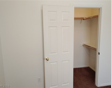 1420 E Pocahontas Avenue - Photo Thumbnail 12