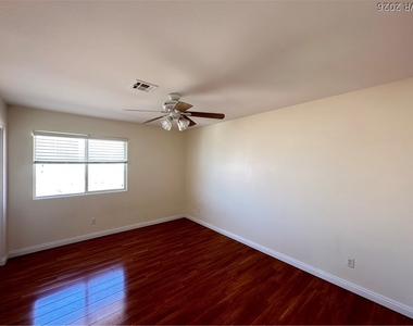 9242 Snow Flower Avenue - Photo Thumbnail 25