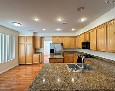 9242 Snow Flower Avenue - Photo Thumbnail 8