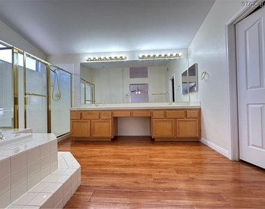 9242 Snow Flower Avenue - Photo Thumbnail 13