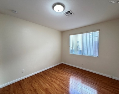 9242 Snow Flower Avenue - Photo Thumbnail 20