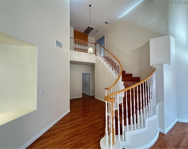 9242 Snow Flower Avenue - Photo Thumbnail 15