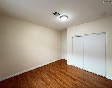 9242 Snow Flower Avenue - Photo Thumbnail 21
