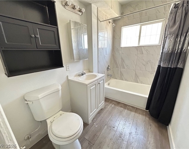 1711 Santa Paula Drive - Photo Thumbnail 8