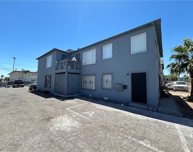 1711 Santa Paula Drive - Photo Thumbnail 1