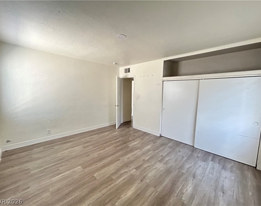 1711 Santa Paula Drive - Photo Thumbnail 6