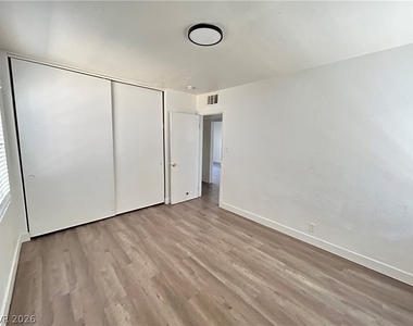 1711 Santa Paula Drive - Photo Thumbnail 9