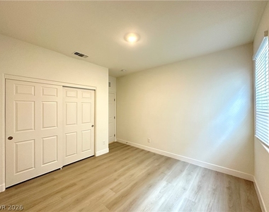 4090 Juniper Pear Avenue - Photo Thumbnail 8