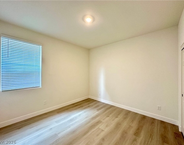 4090 Juniper Pear Avenue - Photo Thumbnail 7